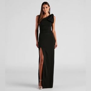 Windsor Star Formal One-Shoulder Mermaid Dress